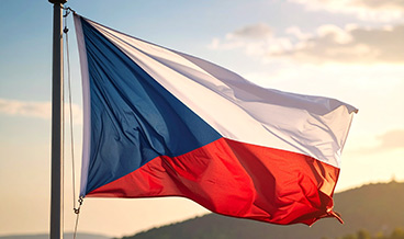 Jak sprvn vztyit vlajku nejen z hlediska etikety