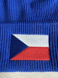 Zimn� beanie �epice s n�ivkou �R