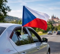 Vlajka �R na auto (s dr��kem na auto)