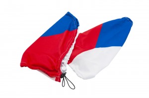 �esk� vlajka na zrc�tko auta - p�r