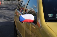 �esk� vlajka na zrc�tko auta - p�r
