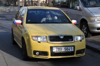 �esk� vlajka na zrc�tko auta - p�r