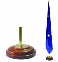 Stojan na vlajku dreven� so zlat�mi aplik�ciami