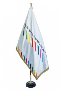 Luxusn� sat�nov� vlajka E� 1x1,5 m